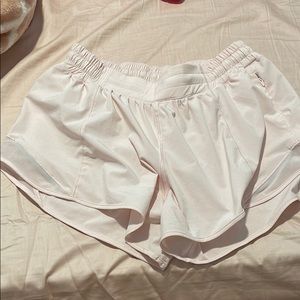Lululemon hotty hot low rise lined shorts